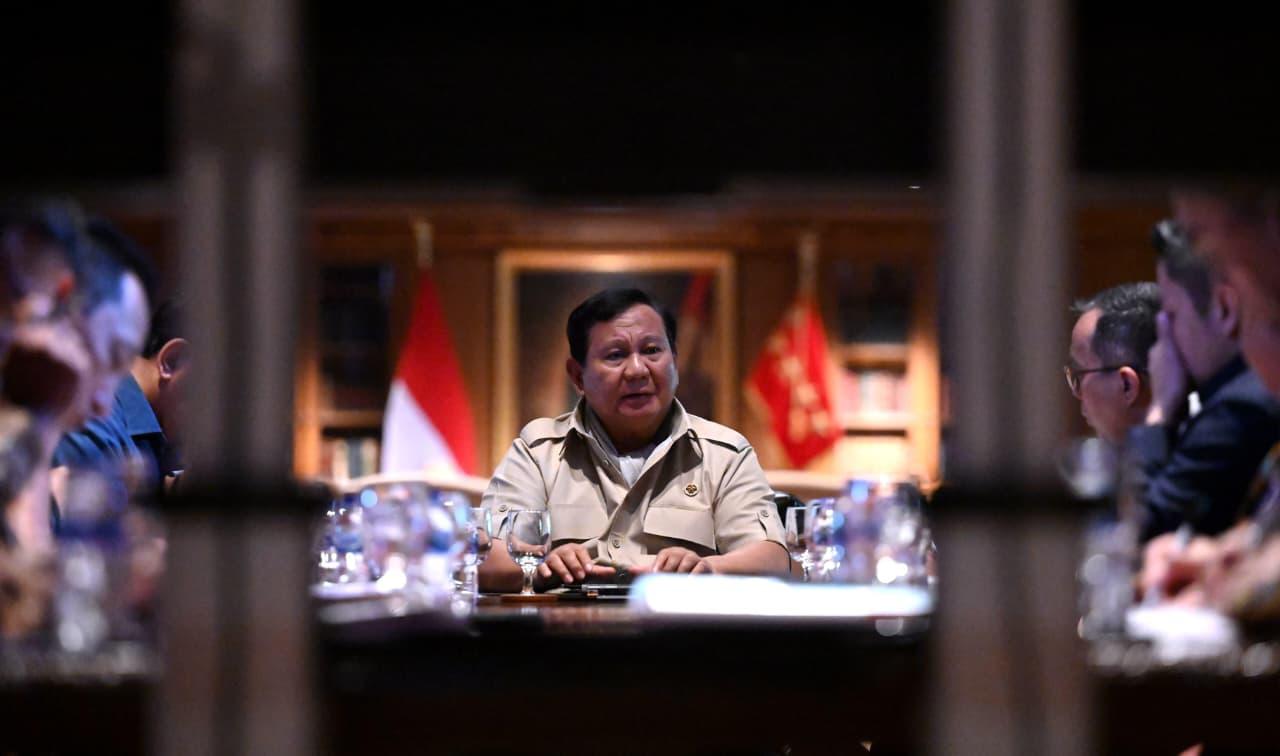 Prabowo Panggil Menteri ke Hambalang, Bahas Penguatan Industri Tekstil dan Sektor Strategis